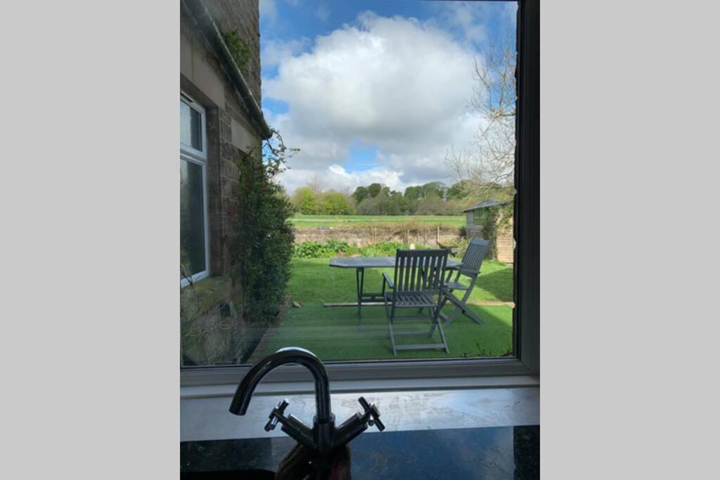 Spacious With Spectacular Views And Private Garden Villa Buxton  Exterior foto