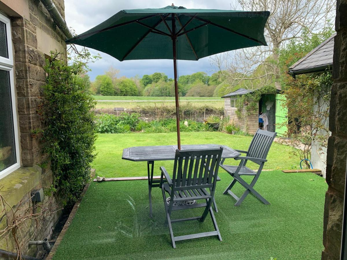 Spacious With Spectacular Views And Private Garden Villa Buxton  Exterior foto